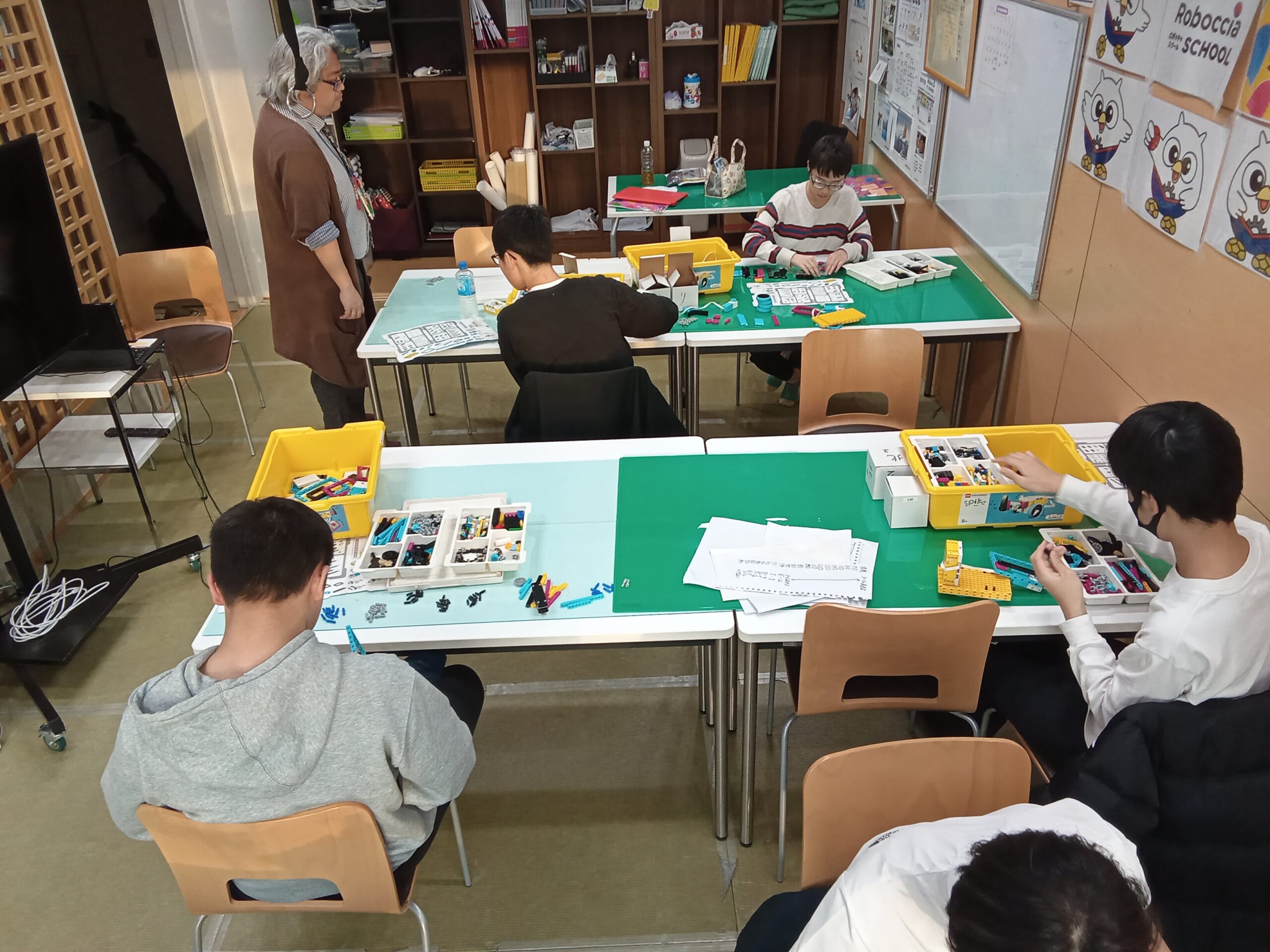 解体は、次なる進化への第一歩!⚙️ Robocciaメンバー、新プロジェクトに向けて全集中です!page-visual 解体は、次なる進化への第一歩!⚙️ Robocciaメンバー、新プロジェクトに向けて全集中です!ビジュアル